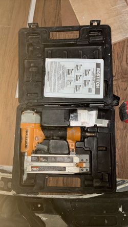 Bostitch 18-gauge brad nailer with case