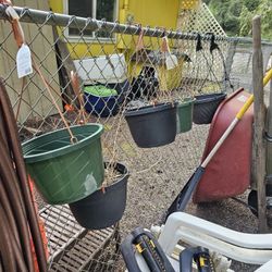 Free Hanging Flower Pots