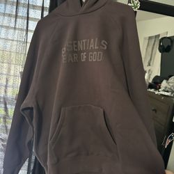 Essential Hoodie Size ( Large )