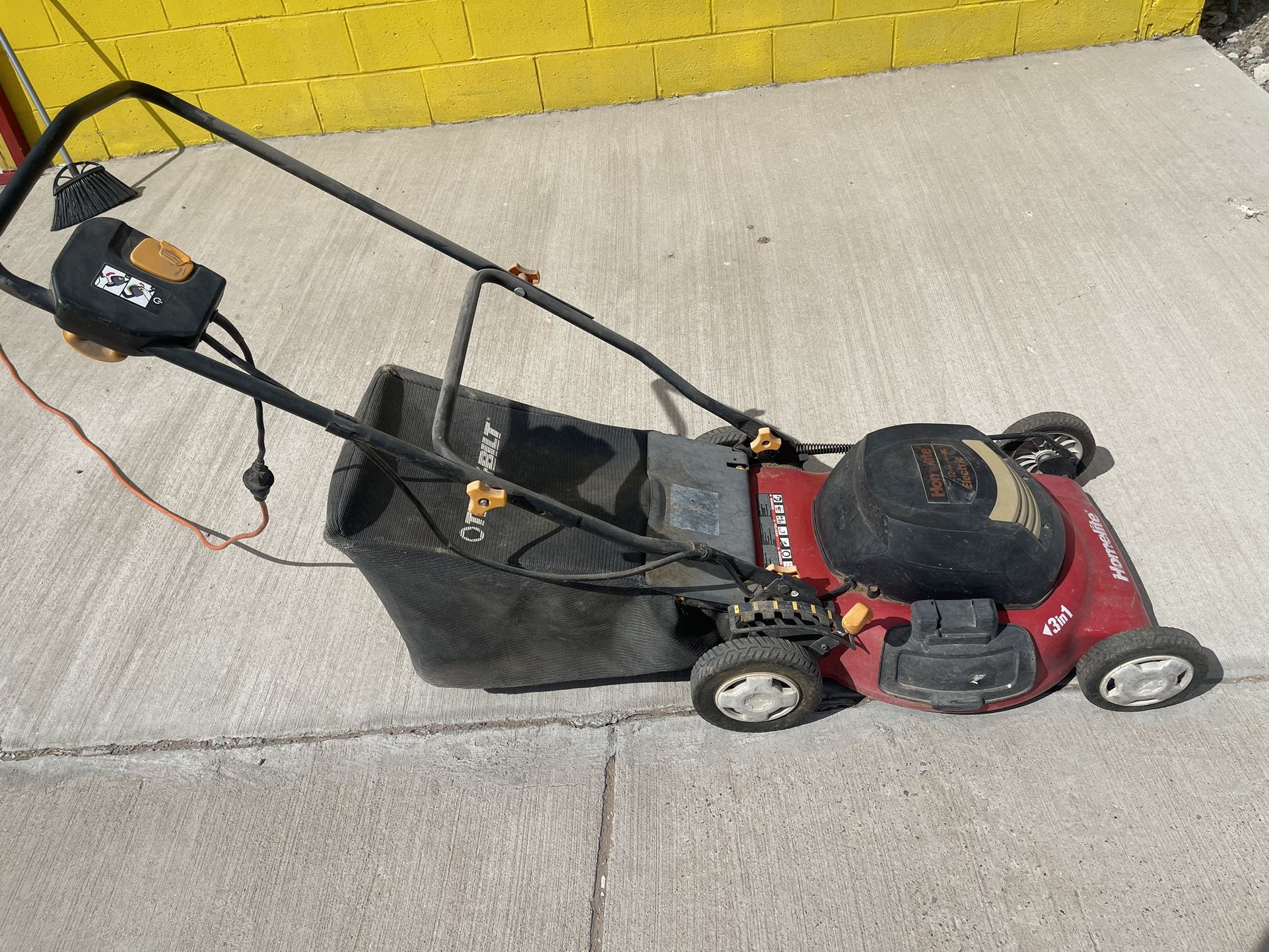 Electric Lawnmower 