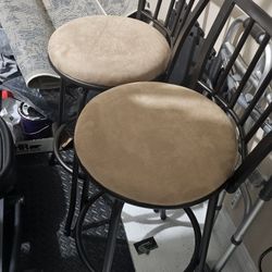 2 Bar Stools