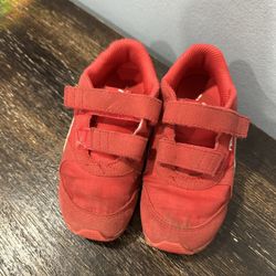 Red Puma size 10