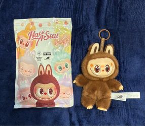 POP MART THE Monster LABUBU Keychain and sings