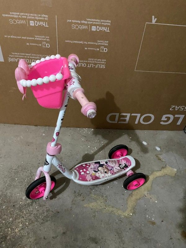 Minnie Scooter 