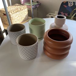 MOVE SALE Set of 5 plants pots