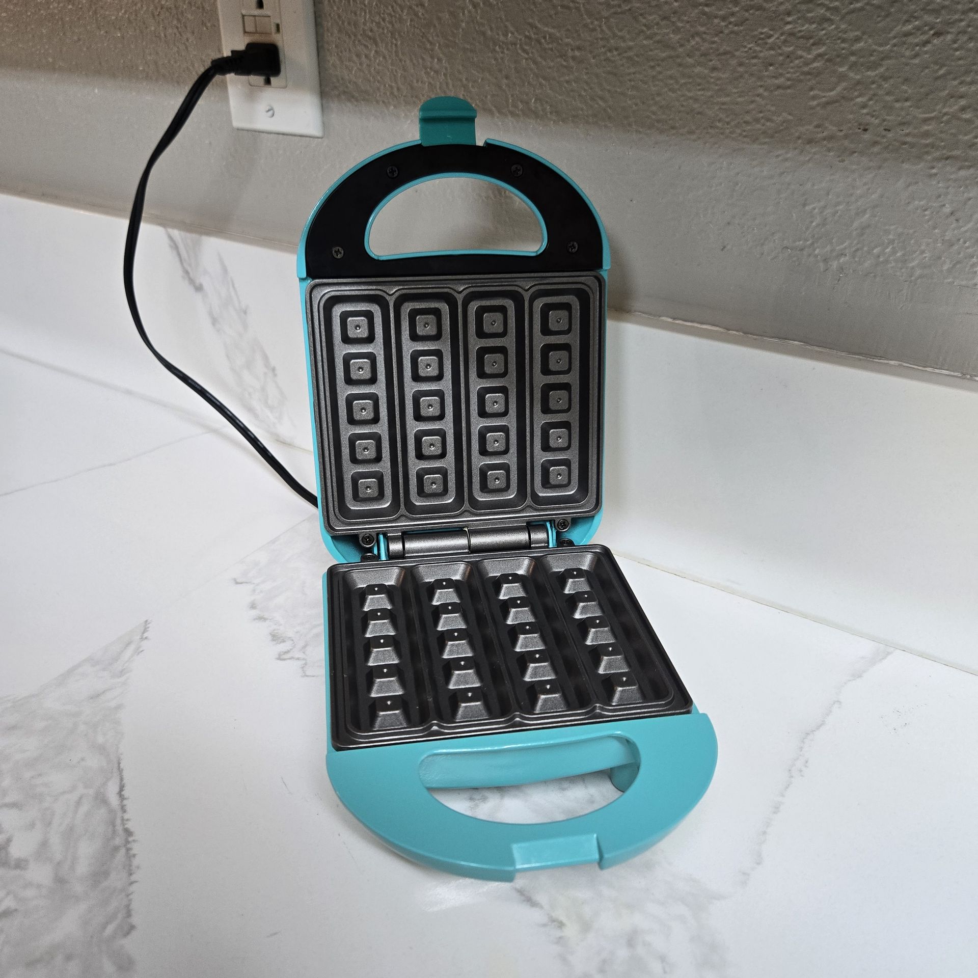 Babycakes Mini Waffle Stick Maker