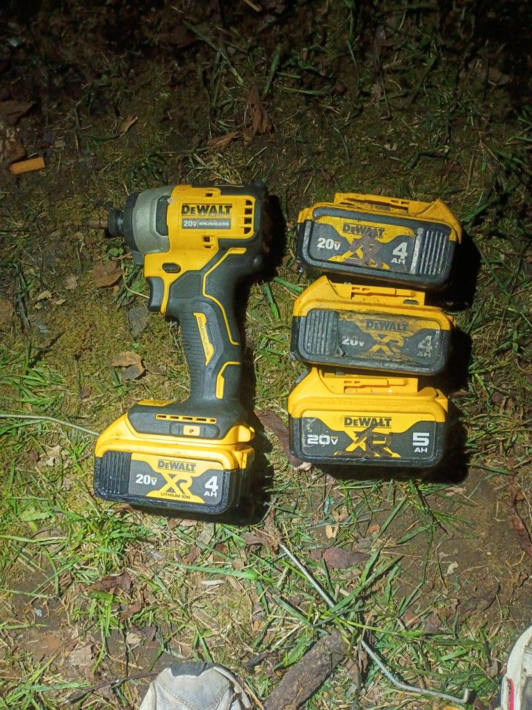 DeWalt Atomic Impact W 4 Batteries