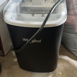 Countertop IceMaker