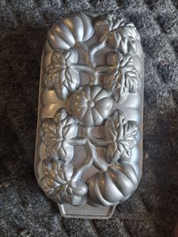 Nordic Ware pumpkin loaf pan