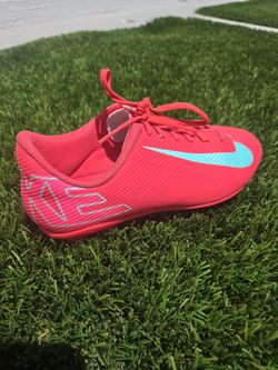 Nike kids cleats Size 3.5 Youth