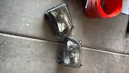 Headlights for Tacoma First Gen 2001-2004