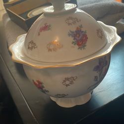 Antique bowl with lid