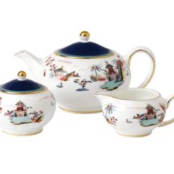  Wedgwood Wonderlust Blue Pagoda 3-piece Fine Bone China Tea Set