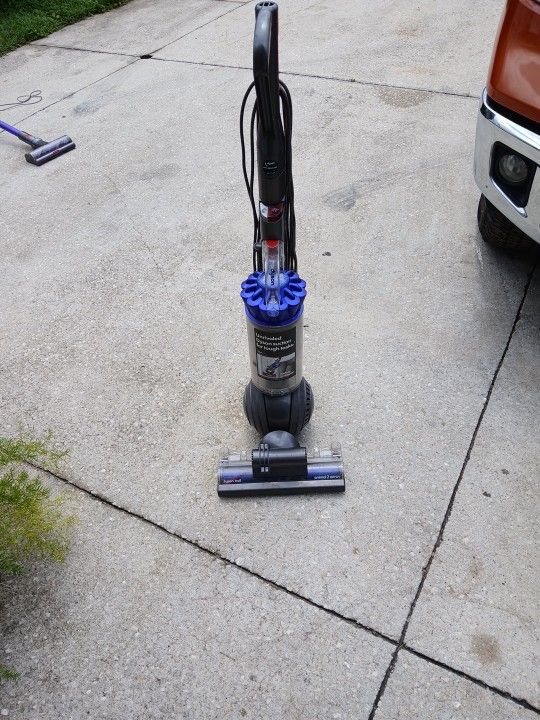 Unrivaled Dyson Suction For Tough Tasks
