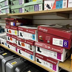 SHOES PRICED TO SELL FAST Chooka Nylon Puffer Snow Boots