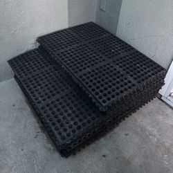 Interlocking Rubber Mats