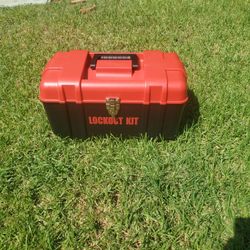 Lockout KIT BOX WITH 6 DIFFERENT COLOR LOCKS 