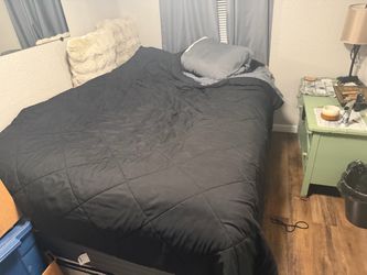 Full size bed