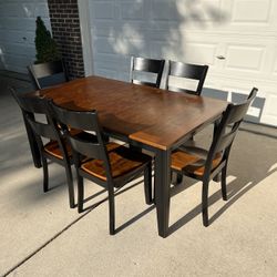 Art Van Furniture Dining Room Table Set - Free Delivery