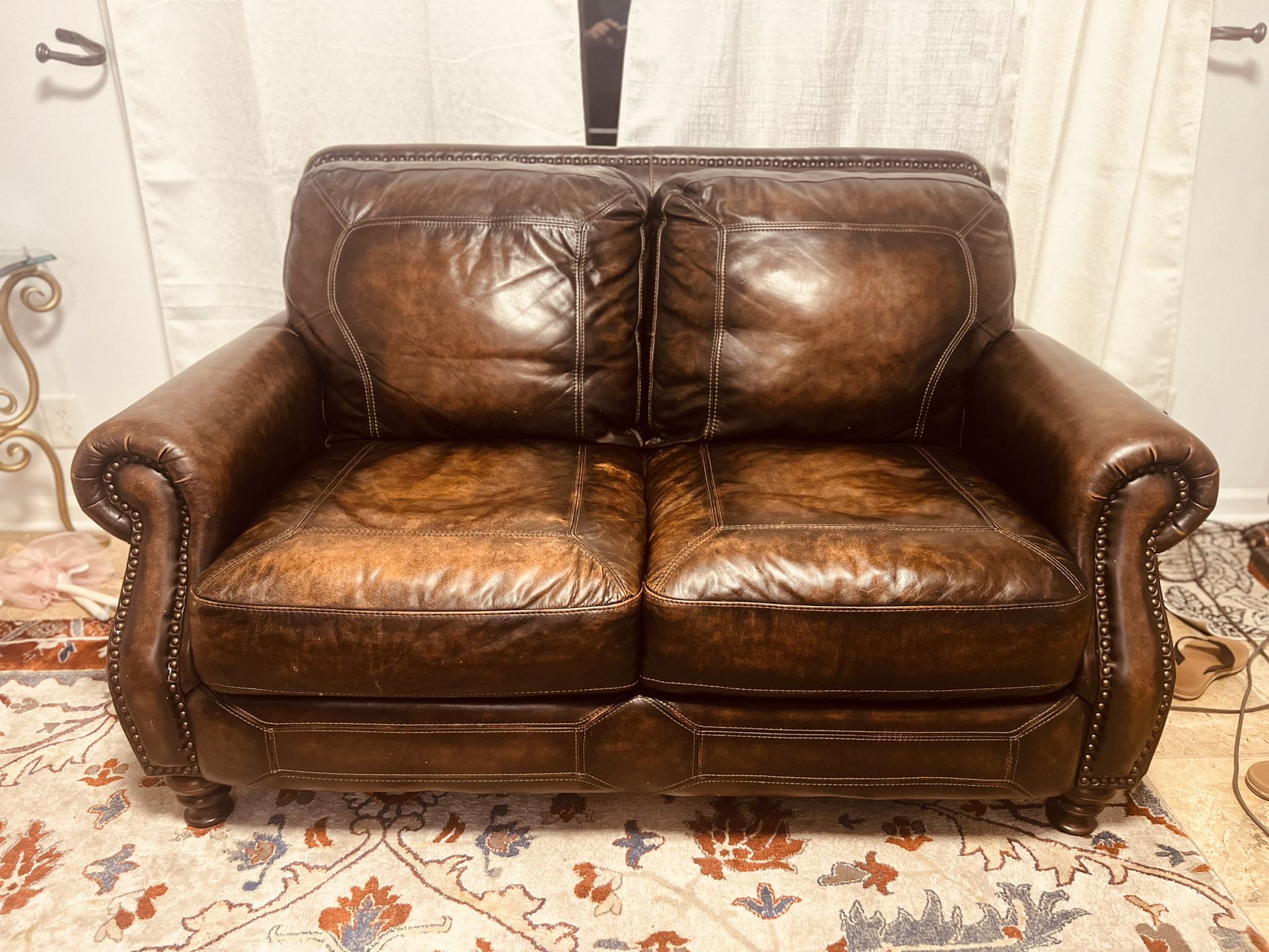 Charlie Leather Loveseat