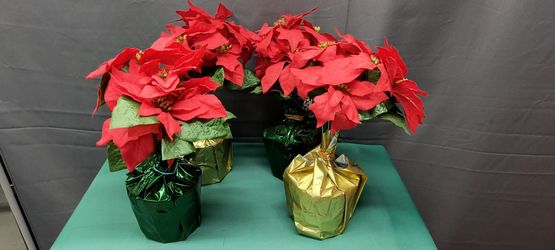 SILK POINTSETTIAS