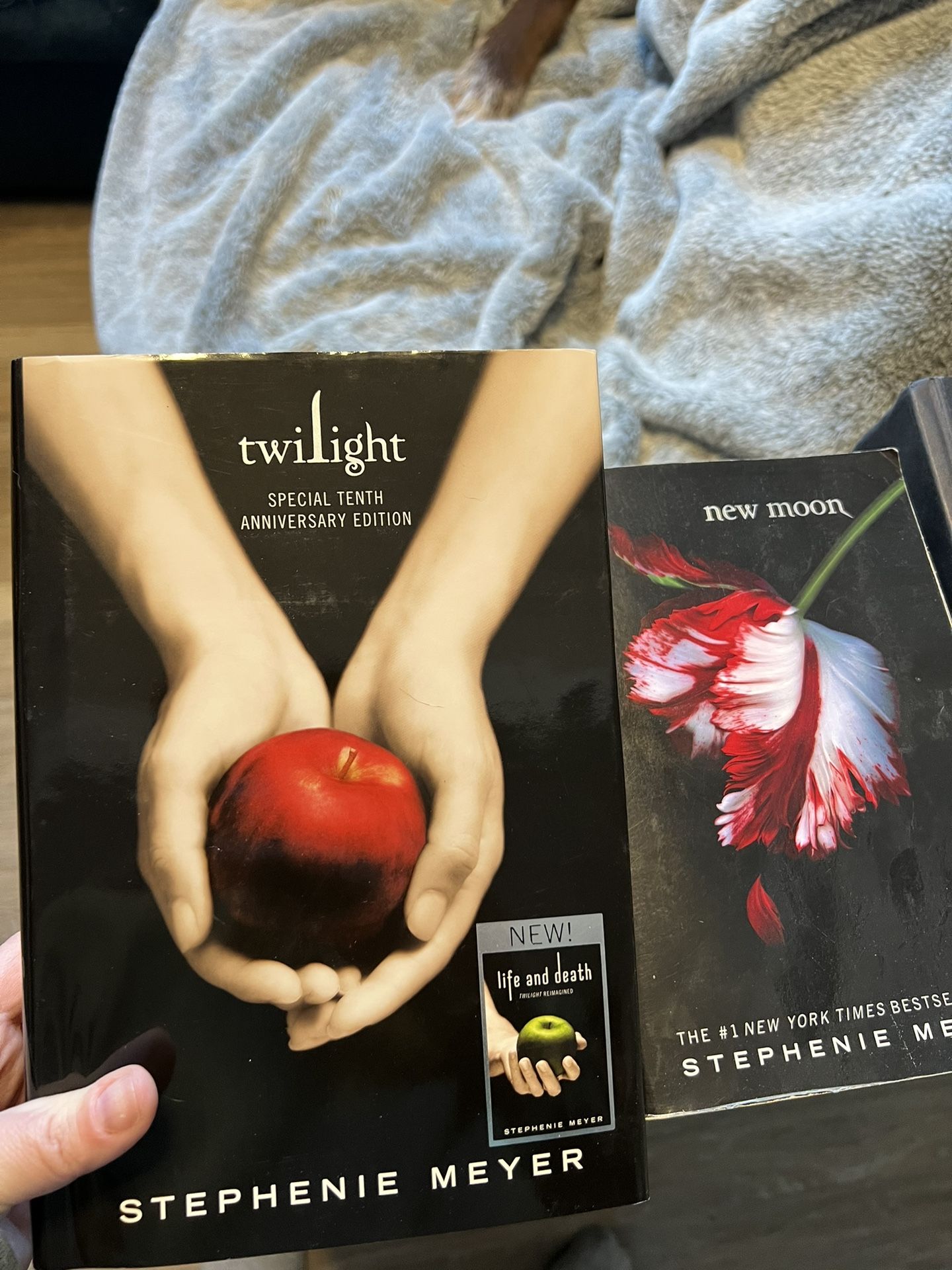 Complete twilight Series Including Midnight Sun and Life and Death of Brie