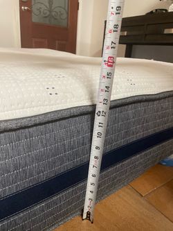 Serta I Series Hybrid FIRM Mattress.