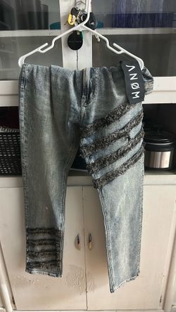 ANOM Jeans