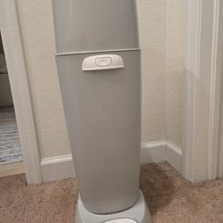 Baby Diaper Trash  Hands & Odor Free