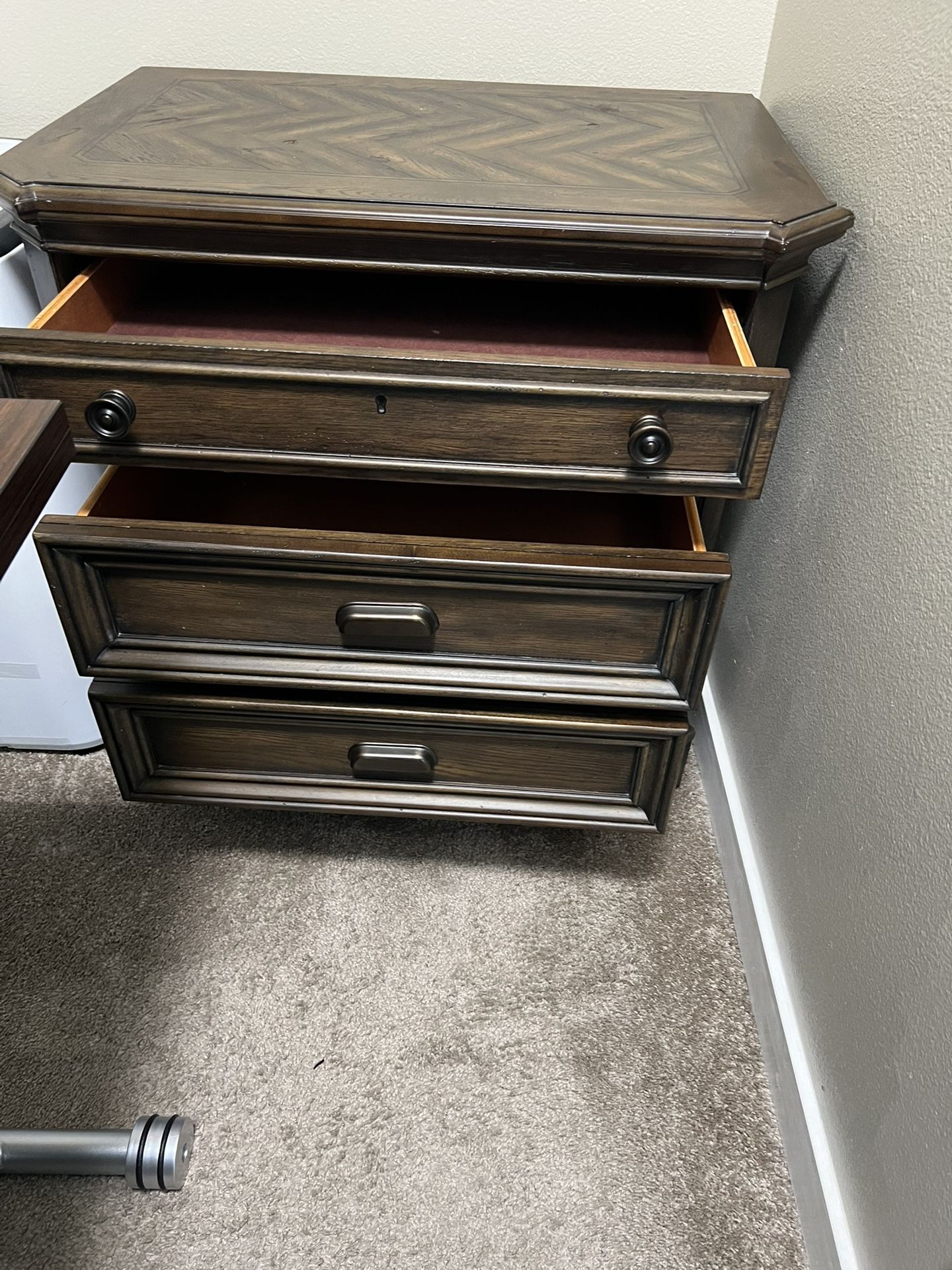 Nic dresser