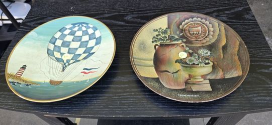 Two Decorative Plates $2 A Piece