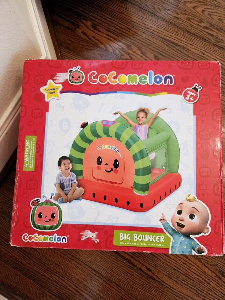 COCOMELON BOUNCE HOUSE