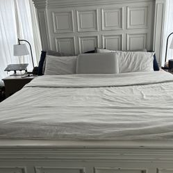 King Bed (Headboard & Frame)