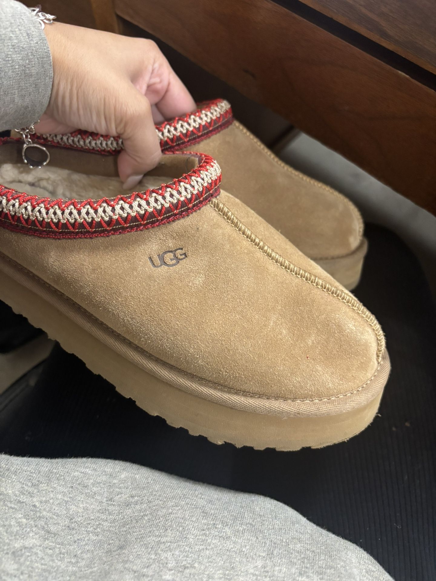 Ugg Tasman