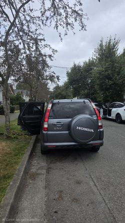 Honda crv pickup truck year 2006 gray color