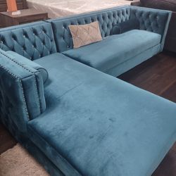 New Sectional Sofa Which Storage Chaise