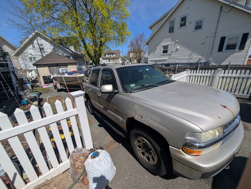 2004 Chevy Tahoe + Trailer & Boat