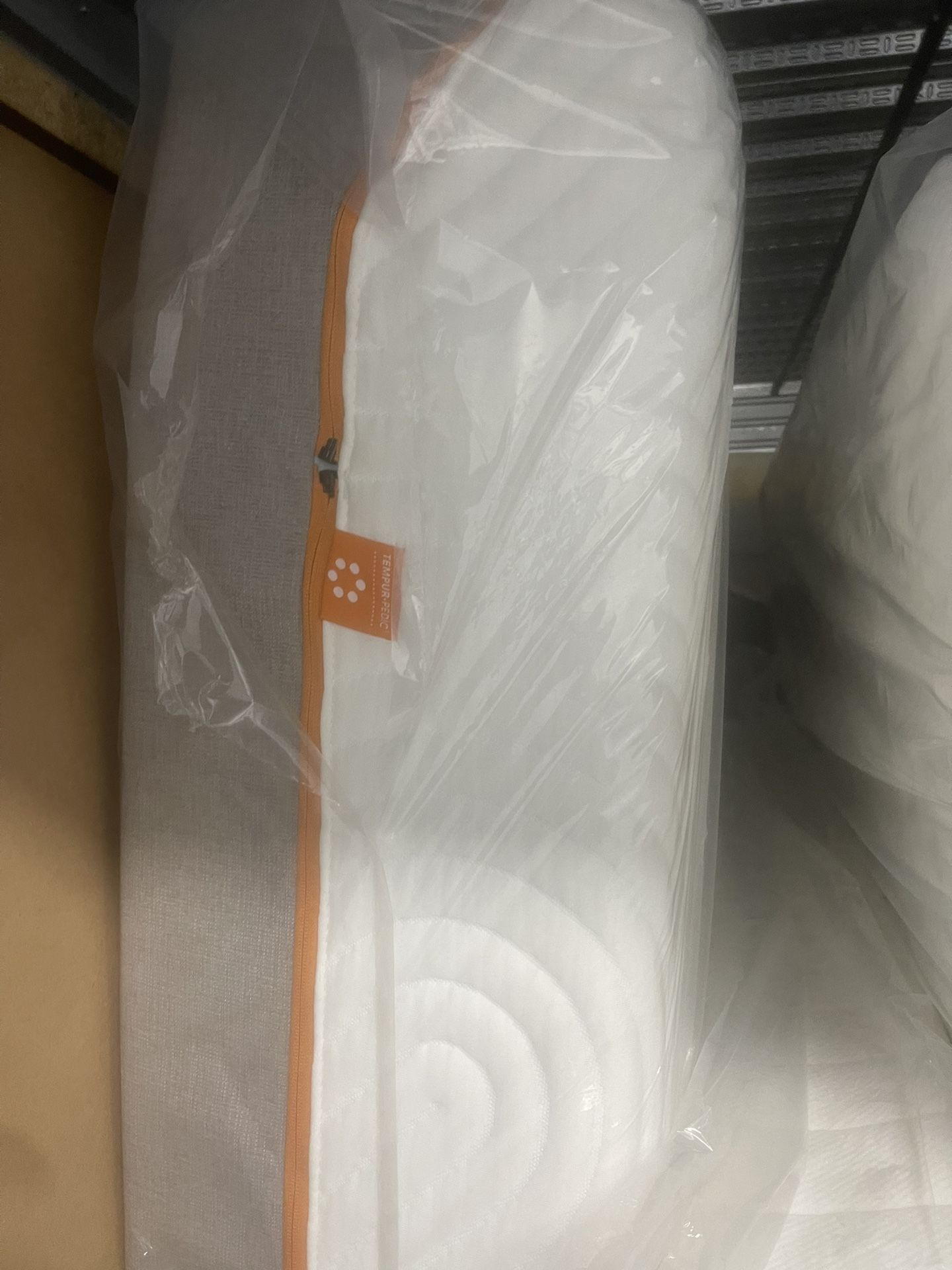 King Size Tempur-Pedic Still New Used Twice Not Working For Me. Is Super Clean And Is New Version. 