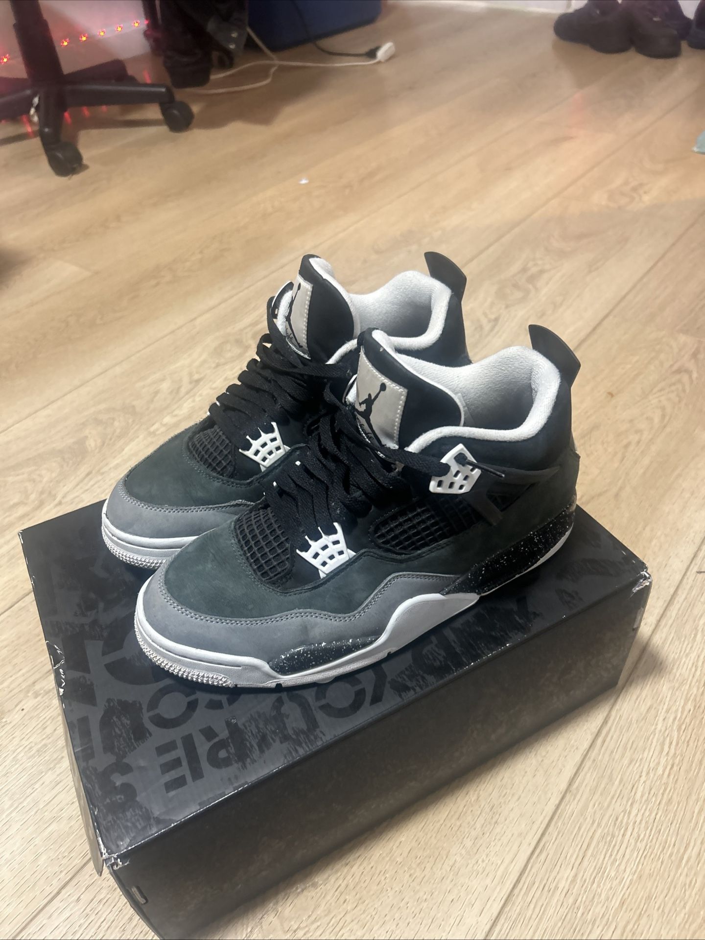 AIR Jordan 4 Retro