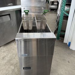 Gas Deep Fryer 35/40 LB Commercial NSF Pitco Frialator VF35S High Efficiency On Wheels  Restaurant Fries Chicken Stainless Steel