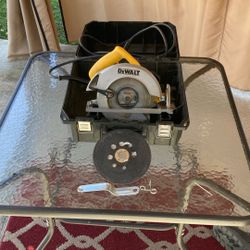 DeWalt Skill Saw 