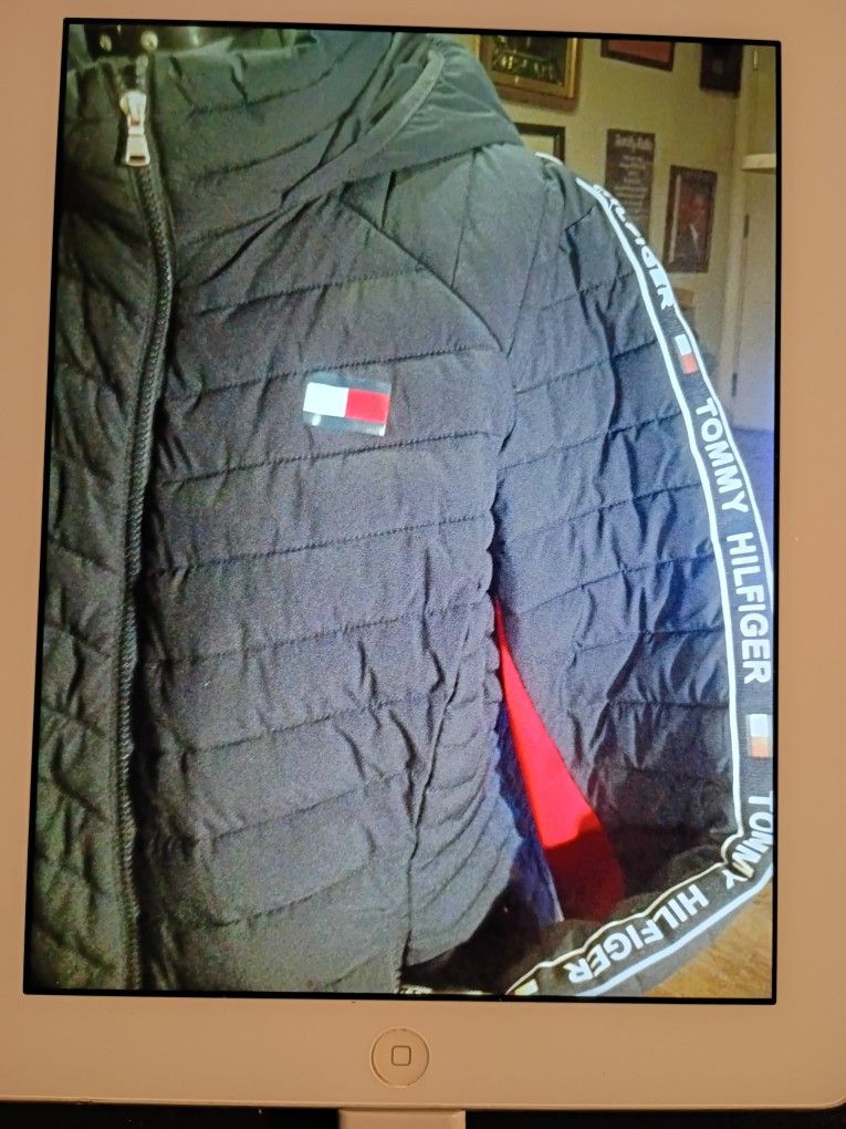TOMMY HILFIGER  WOMEN  INSULATED HOODED WINTER PUFFER JACKET OUTERWEAR SIZE L