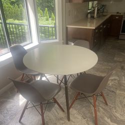 Kitchen Table  + Chairs 