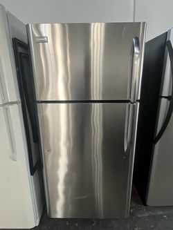 Refrigerator Frigidaire 30”