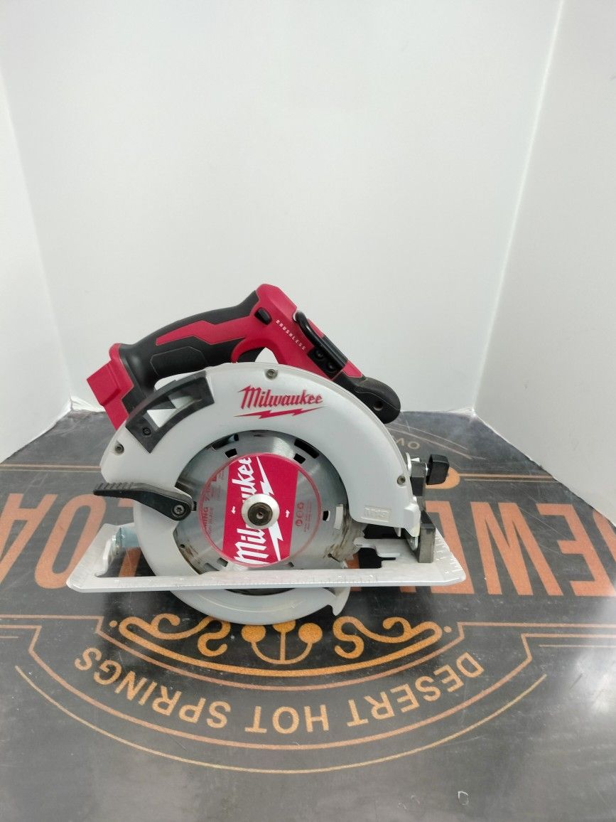 Milwaukee 7.5 Inch Blade Circular Saw