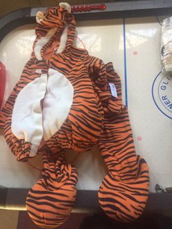 Tiger costume tigger