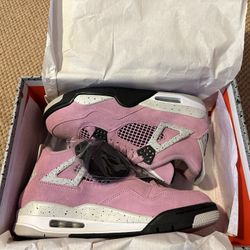DS Jordan 4 orchid woman’s size 7.5/men’s 6