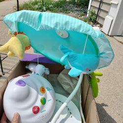Fisher-Price Dreams1 Over The Crib Projection Mobile Baby Toy with Plush Animals