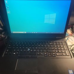 Dell Latitude 5590 Laptop