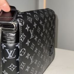 Black Designer Style Crossbody Bag